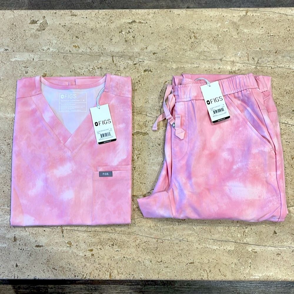 FIGS scrub set. Medium. Pink.